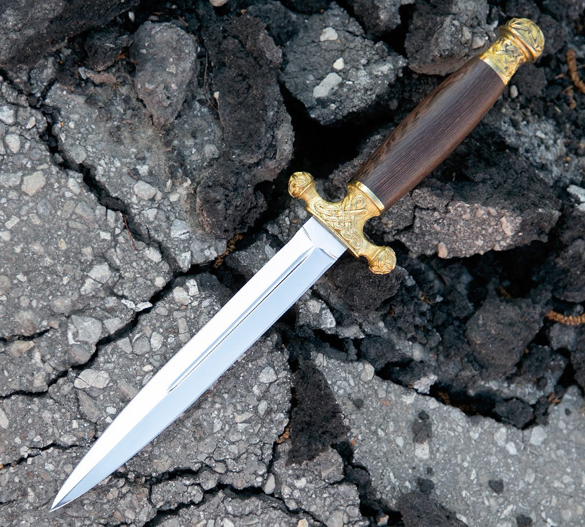 Кинжал из кованой стали 110Х18